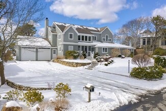 47 Shore Dr W, Mashpee, MA 02649