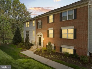 12008 Golf Ridge Ct Unit 356, Fairfax, VA 22033