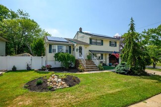 2 Soltes Ave, Carteret, NJ 07008