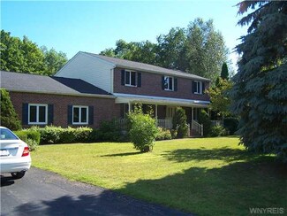11407 Hiview Ct, Marilla, NY 14102