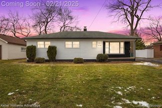 538 Hendrickson Blvd, Clawson, MI 48017