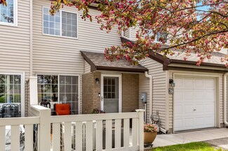 786 County Road F W Unit 64, Saint Paul, MN 55126