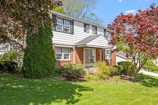 428 Julia St, Lemont, IL 60439