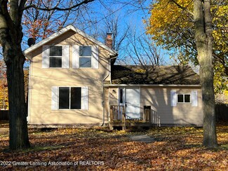 324 Pearl St, Charlotte, MI 48813