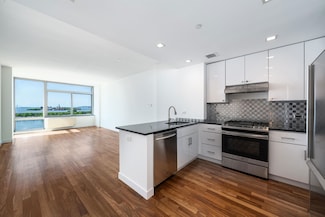 25 Hudson St Unit PH904, Jersey City, NJ 07302