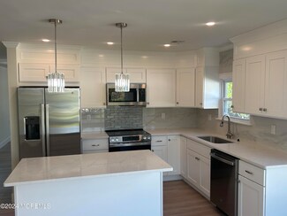 60 Bonaire Dr, Toms River, NJ 08757