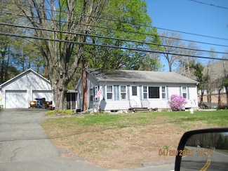 245 Park St, Easthampton, MA 01027