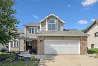 2219 Yorkshire Dr, Cedar Falls, IA 50613