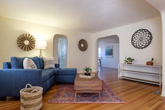 716 Carlisle Blvd SE, Albuquerque, NM 87106