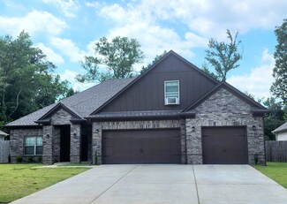 4869 Whitworth St, Memphis, TN 38116