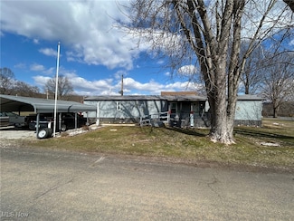 43 Front Dr, Matamoras, OH 45767