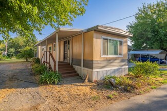 6934 Riverland Dr, Redding, CA 96002