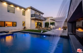 13812 Cumpston St, Los Angeles, CA 91401