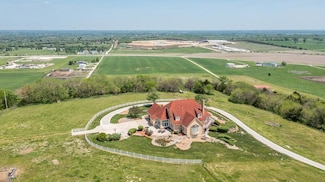 17029 Chieftain Rd, Tonganoxie, KS 66086