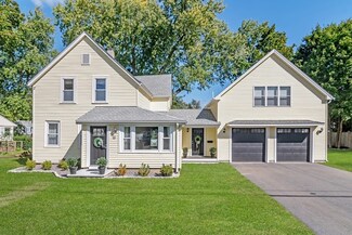 13 Hudson St, Natick, MA 01760