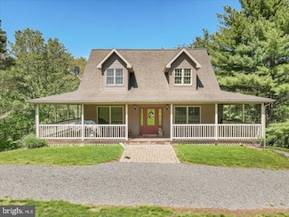 172 Golf Course Rd, Sugarloaf, PA 18249