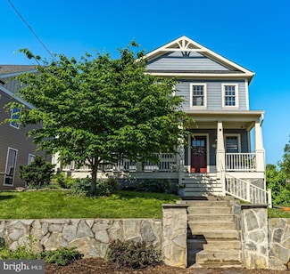 2138 N Stafford St, Arlington, VA 22207