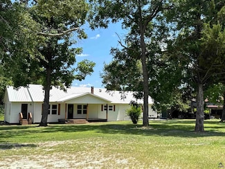 1533 W River Rd, Rhine, GA 31077