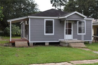 719 Davis St, Jennings, LA 70546