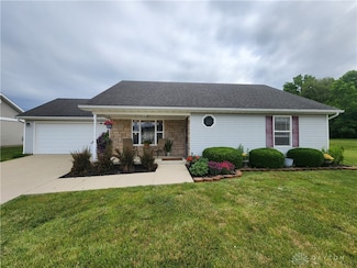 1204 Blue Bird Ct, New Carlisle, OH 45344