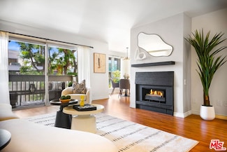 9061 Keith Ave Unit 303, West Hollywood, CA 90069