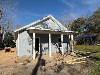 874 W Orange Ave, Defuniak Springs, FL 32435