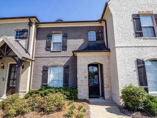 103 Farm View Dr, Oxford, MS 38655
