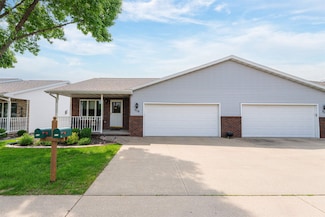 319 Parkview Ln, Kimberly, WI 54136