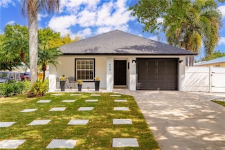 430 16th St SW, Vero Beach, FL 32962