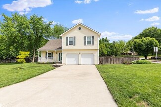 7104 Park St, Shawnee, KS 66216