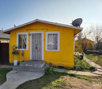 1725 Pacific St, Bakersfield, CA 93305