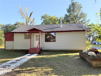 215 S Montgomery St, Clarksville, AR 72830