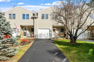 7312 Vic Ct, Schenectady, NY 12303