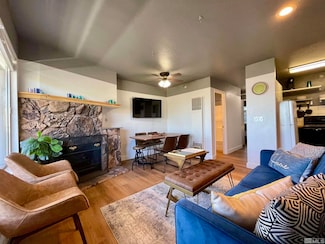 261 Quaking Aspen Ln Unit B, Stateline, NV 89449