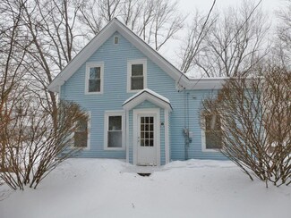 99 N Main Ave, Orono, ME 04473