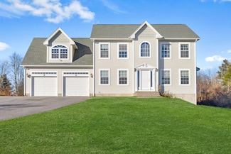 8 Wolf River Run, Gorham, ME 04038