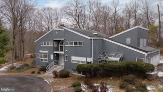 7 Bouvant Dr, Princeton, NJ 08540