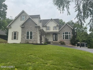 9 Crestmont Cir, Bloomsburg, PA 17815