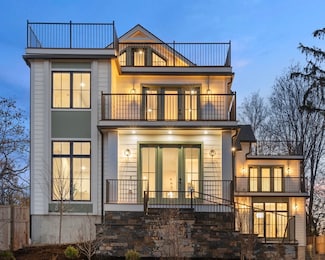 130 Nonantum Rd Unit 2, Newton, MA 02458