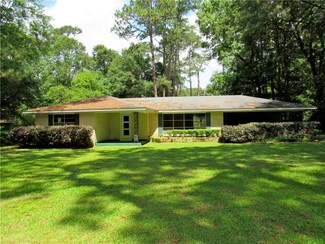 20145 Lowe Davis Rd, Covington, LA 70435