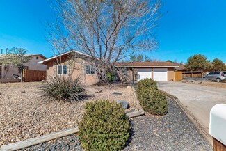 1453 33rd Cir SE, Rio Rancho, NM 87124