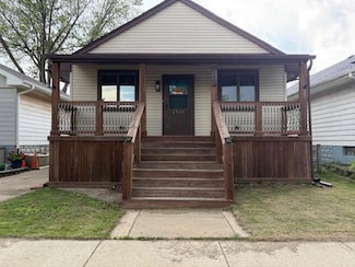 1520 Atchison Ave, Whiting, IN 46394