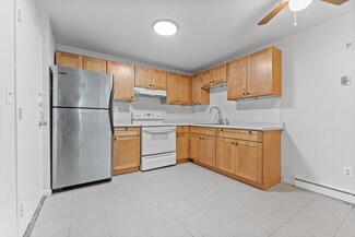 580 Cummins Hwy Unit 5, Boston, MA 02126