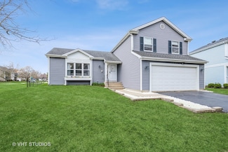 1024 Woodbridge Dr, Cary, IL 60013
