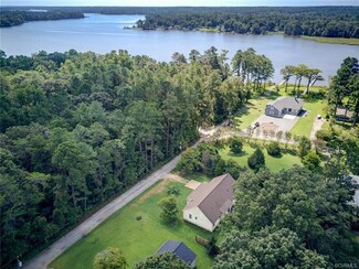 1030 Deerchase Rd, Saluda, VA 23149