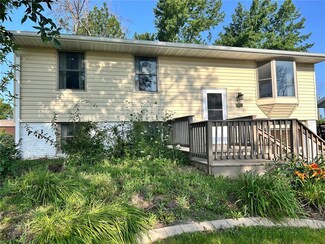 322 Hanover Rd SW, Cedar Rapids, IA 52404