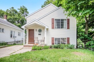 127 Auburn Ave NE, Grand Rapids, MI 49503