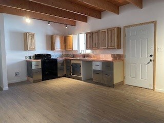 19 Blue Feather Rd, Santa Fe, NM 87508