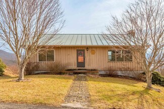 92 Moritz Dr, Fancy Gap, VA 24328