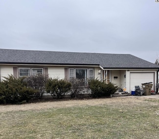 29 E 27th Ave, Hutchinson, KS 67502